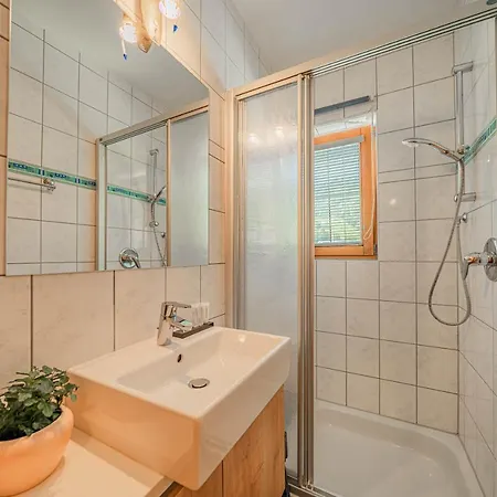 Gamper - Alpline Kg Apartman Brixen im Thale